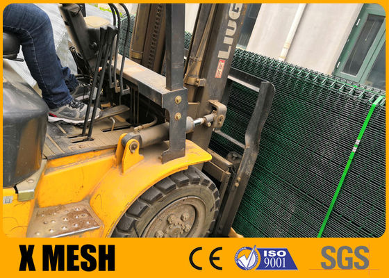 LA X INGRANA IL ODM del recinto di griglia del metallo di Mesh Fencing RAL 6005 del metallo di 2x3m