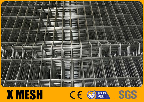 curvatura di forma di v di Mesh Fencing Vertical Spacing 50mm del cavo ricoperta polvere dell'insediamento di 2.4m